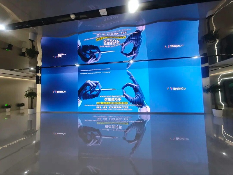 依斯倍一行前往浙江強(qiáng)腦科技參訪學(xué)習(xí) (1)