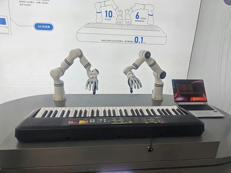 依斯倍一行前往浙江強(qiáng)腦科技參訪學(xué)習(xí) (3)